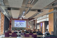 Schüler unter Strom